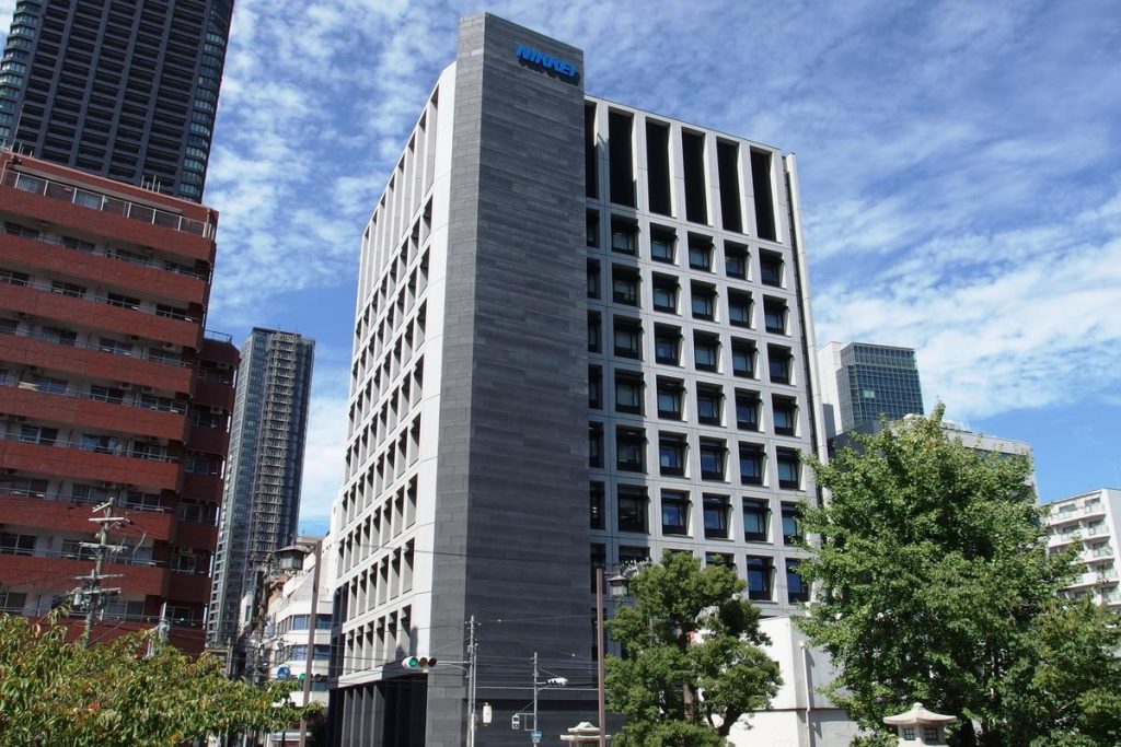 大阪市の日本経済新聞大阪本社ビル