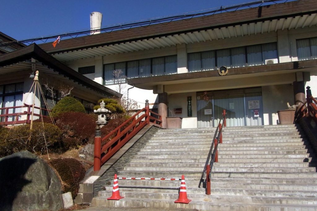長野県諏訪市の老人福祉センターの外観