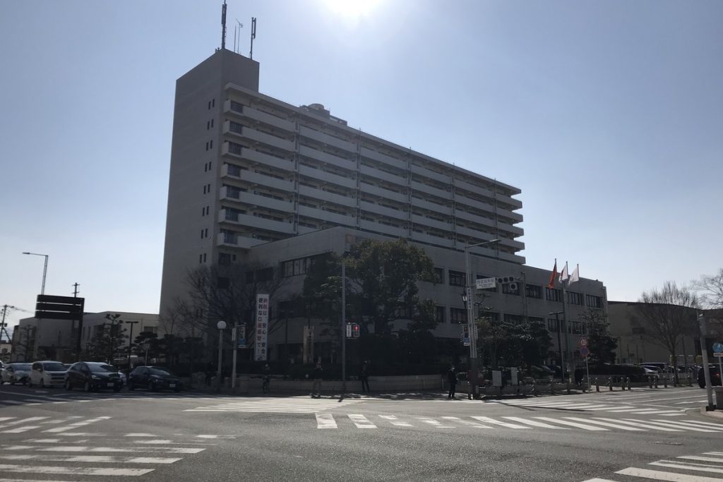 福岡市西区役所の庁舎外観